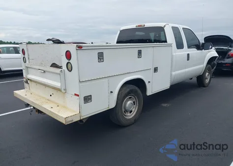 2011 Ford F250 Super Duty z USA, uszkodzony, nr VIN 1FD7X2B68BEA69883